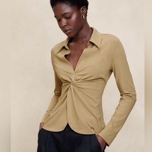 Banana Republic Drapey Pont Twist Top